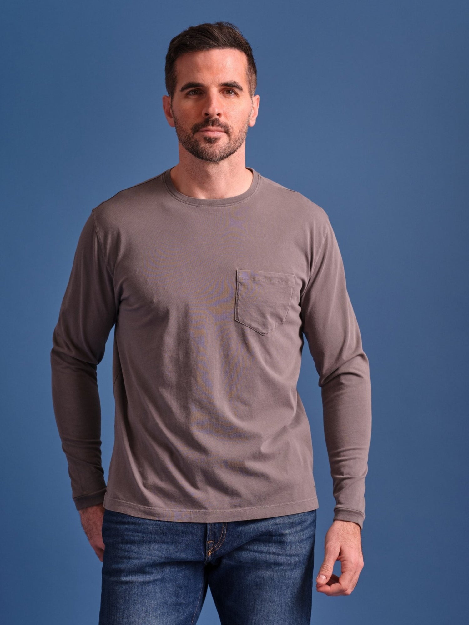 Highlands Vintage Long Sleeve Pocket Crewneck