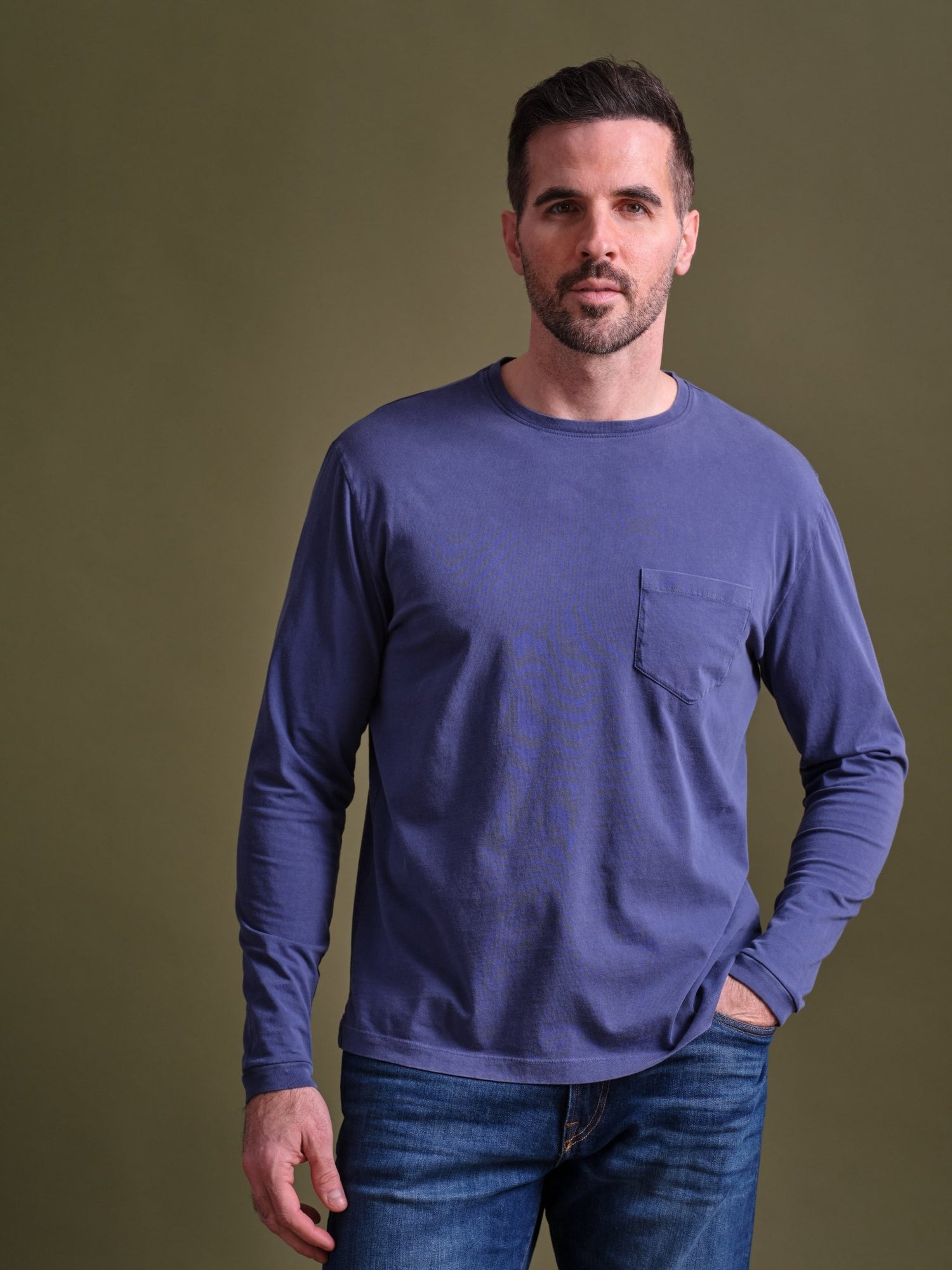 Highlands Vintage Long Sleeve Pocket Crewneck