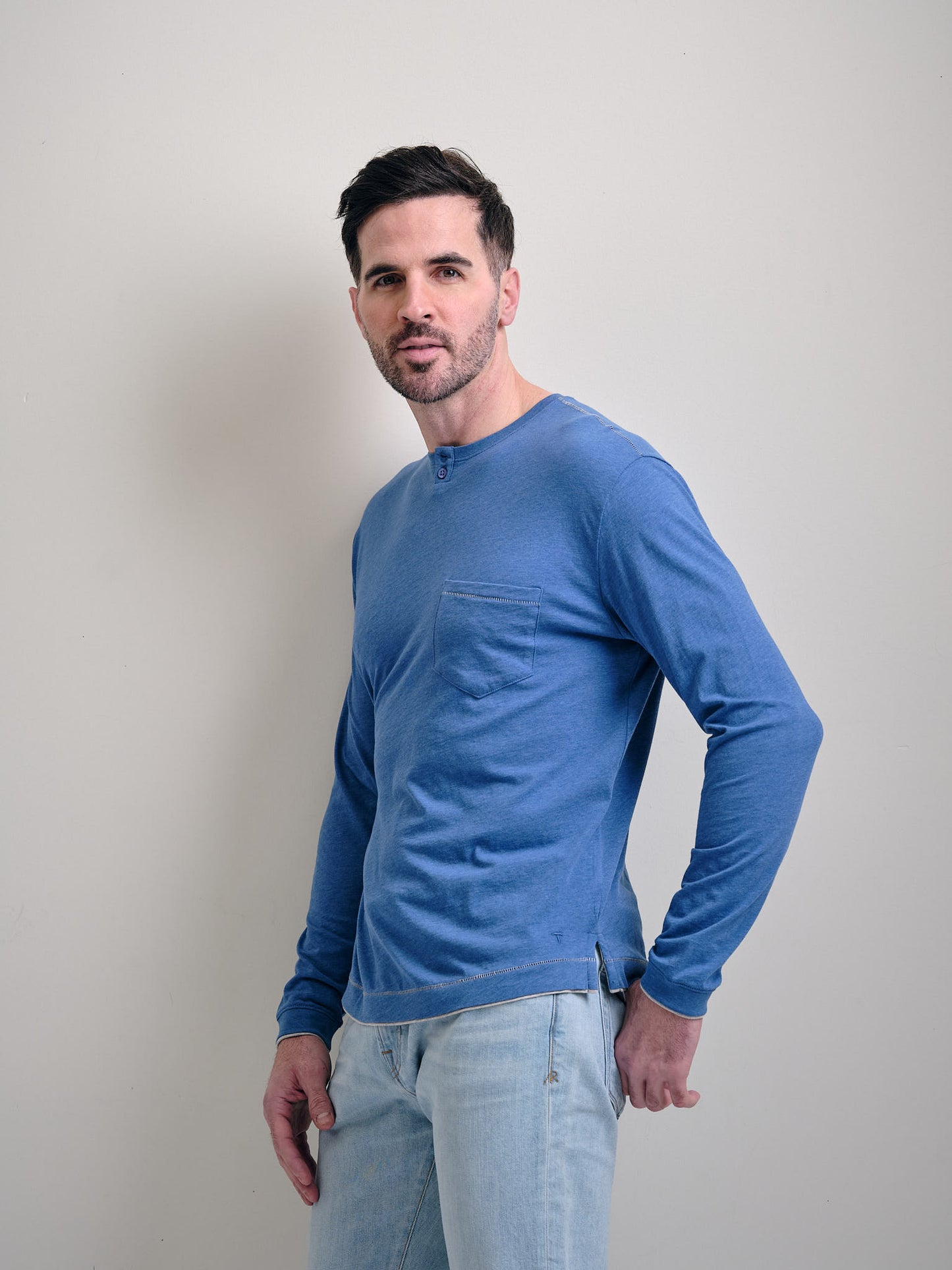 Palmdale Long Sleeve 2-Button Crew with Pocket